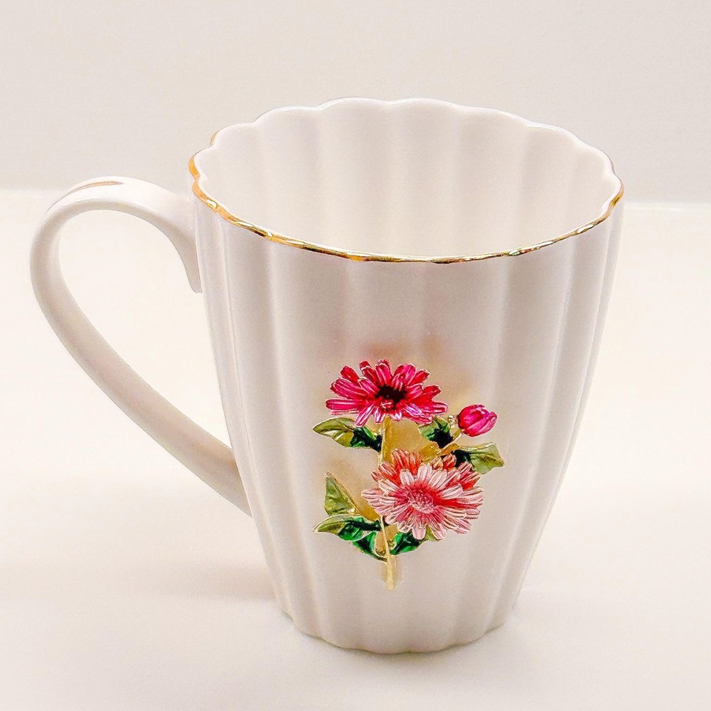 NEW Handmade Floral White and Gold Ceramic Mug‎